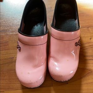 Pink Ribbon Dansko clogs size 39